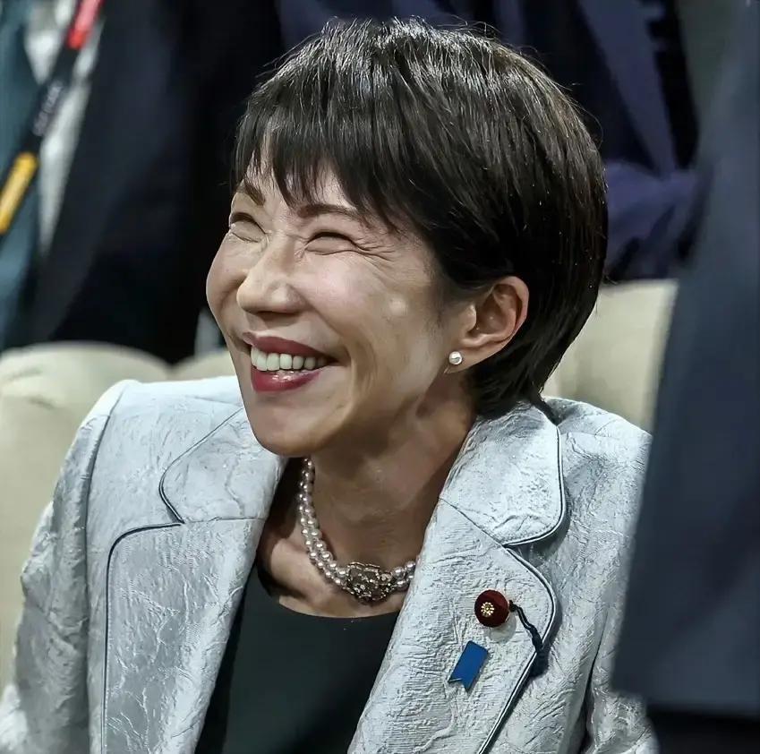 就在刚刚
 
据多家媒体报道，日本方面突然表态了。
 
在南非的G20会场外，高