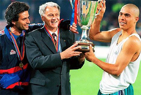 【老照片】 西甲 Sir Bobby Robson, Ronaldo and J