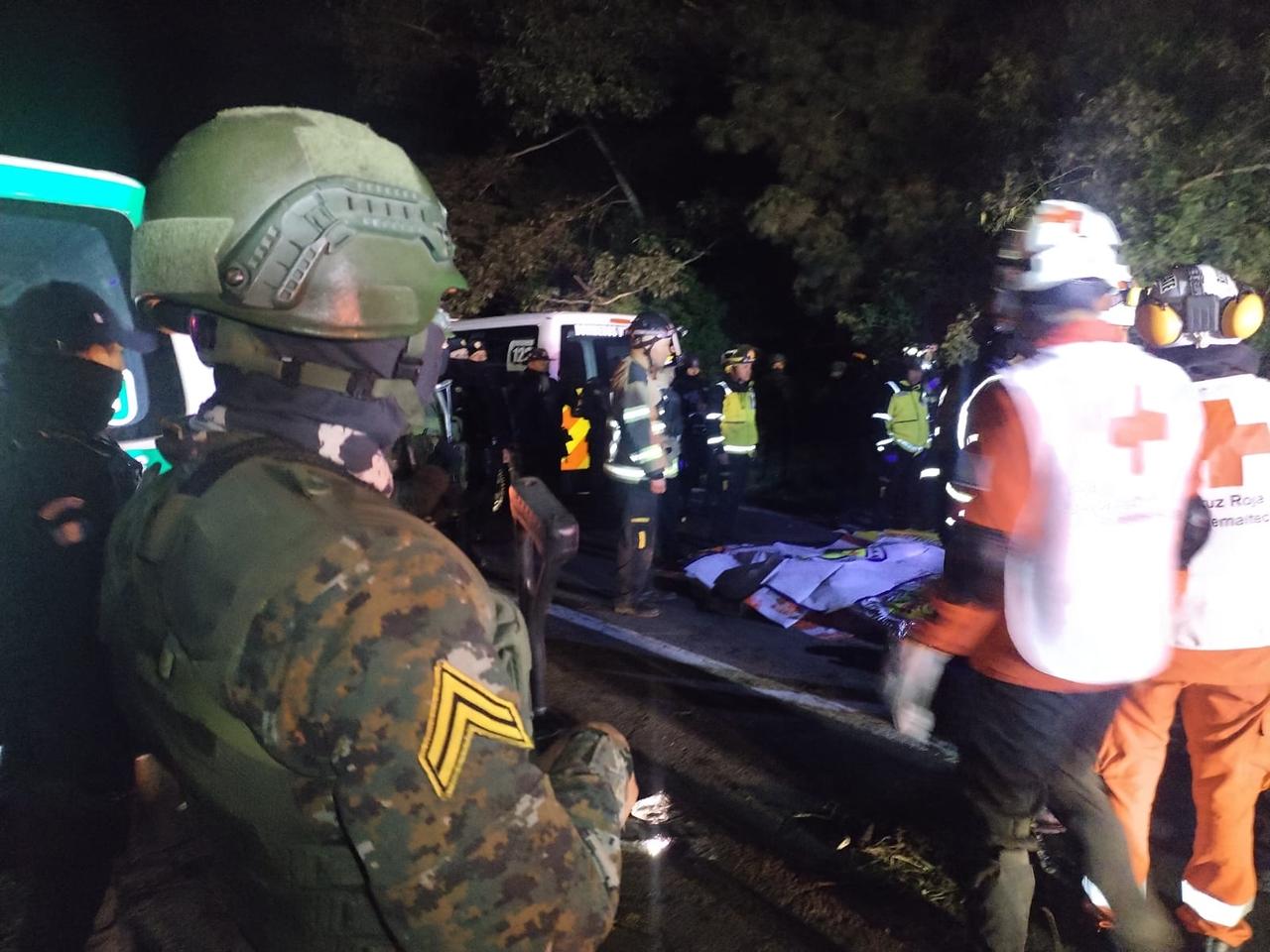 新闻快讯——最新通报，危地马拉一客车发生事故17人死亡、13人受伤！