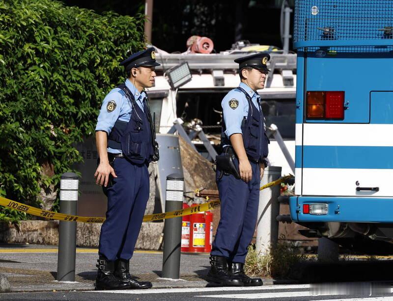【日本两名中国游客持伪造台湾驾照租车被捕】海外新鲜事日本 日本警方近日逮捕两名中
