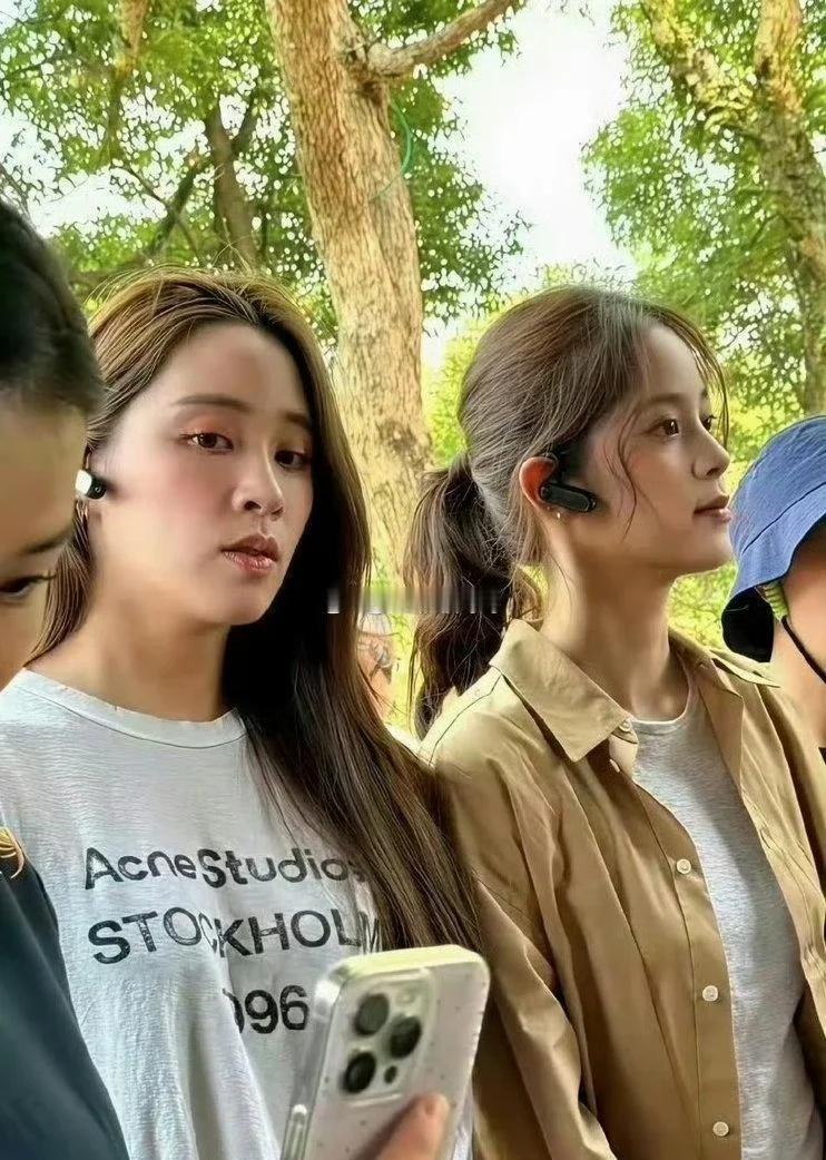 看这张图就知道为什么三姐妹只有欧阳娜娜红了 ​
看这张图就知道为什么三姐妹只有欧