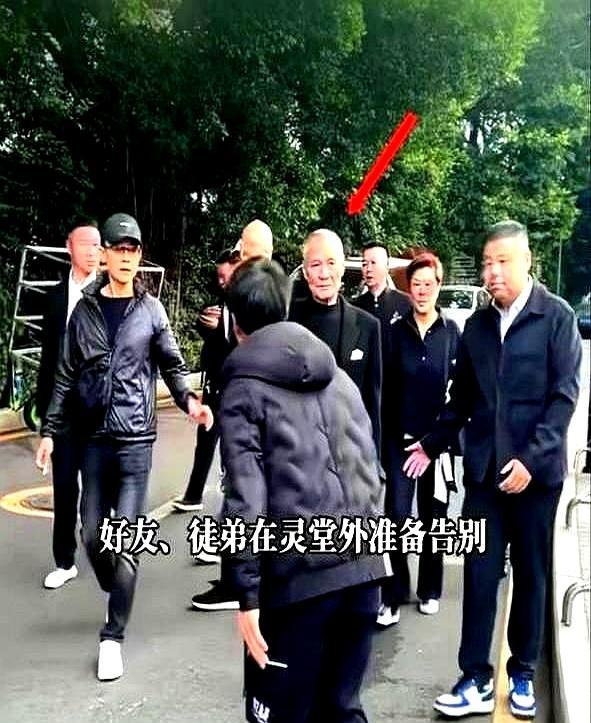 演了一辈子大侠，死后却被徒弟赖掉1000万。
 
老爷子尸骨未寒，经纪人一句话，