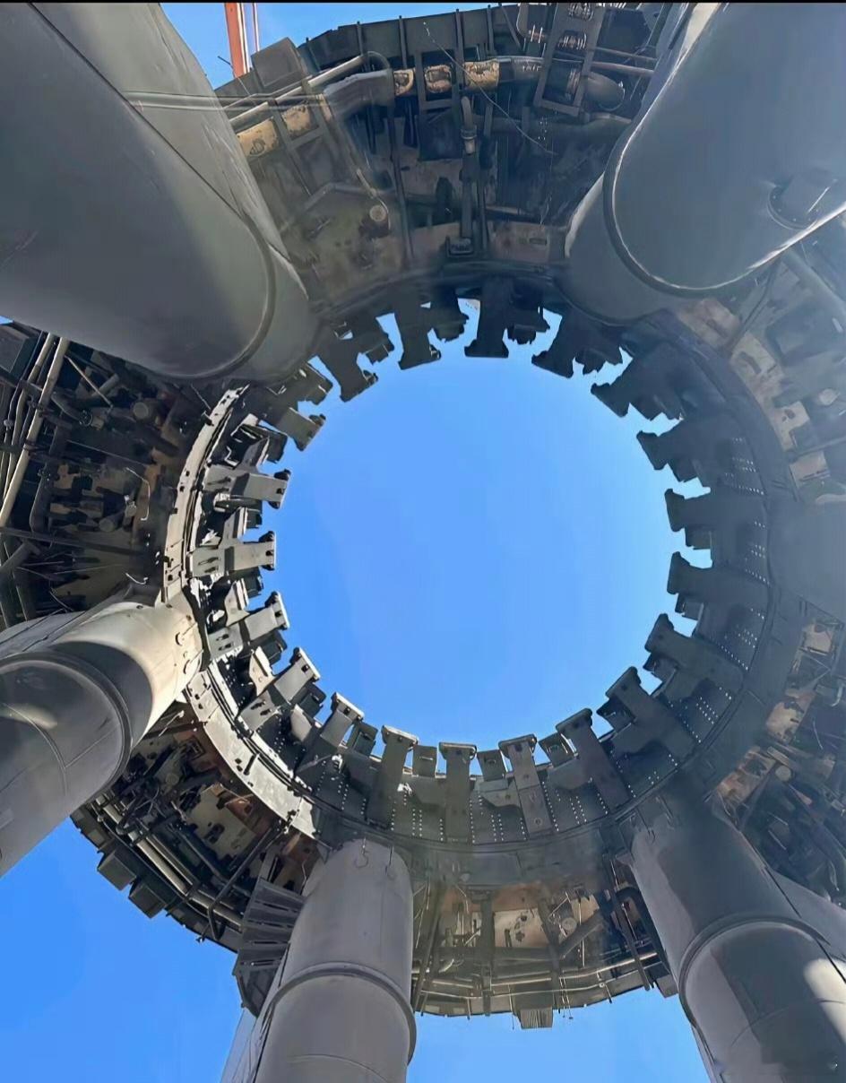 马斯克称星舰V4将增加3台“猛禽”发动机，总数达42台商业航天领域，发展的空间和