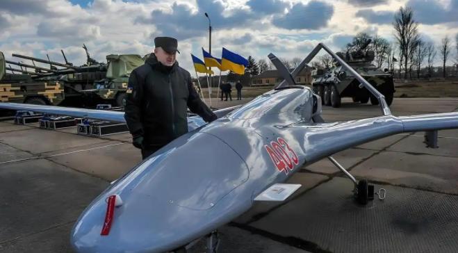 中国无人机真的领先？为啥战场被击落的全是它，外国无人机却近乎 “零损耗”？真相没