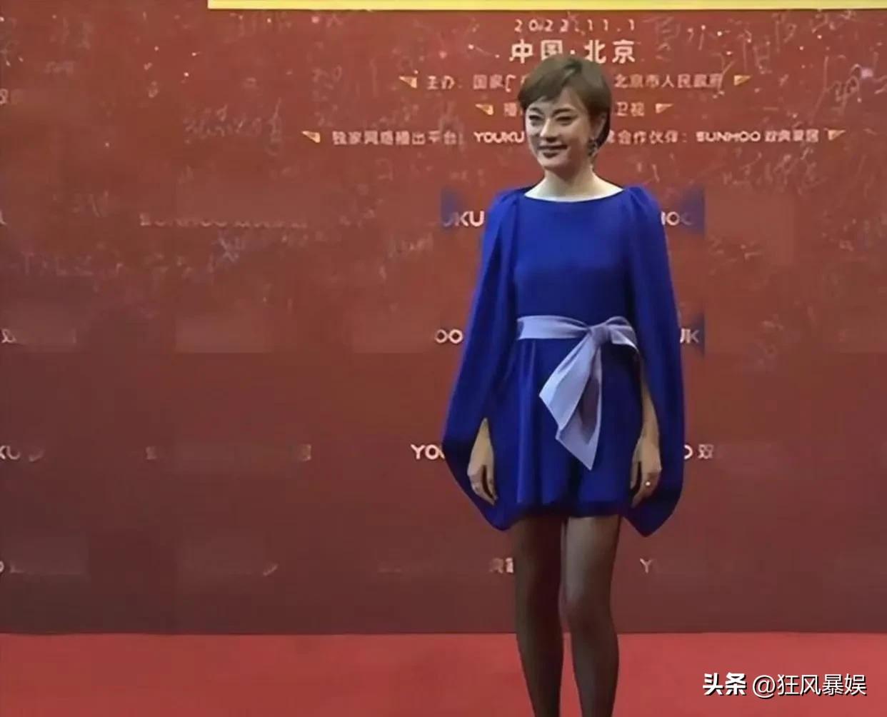 孙俪，引起热议！

谁敢信？孙俪红毯被说没穿内衣，瞬间登上热搜，还引起激烈讨论，