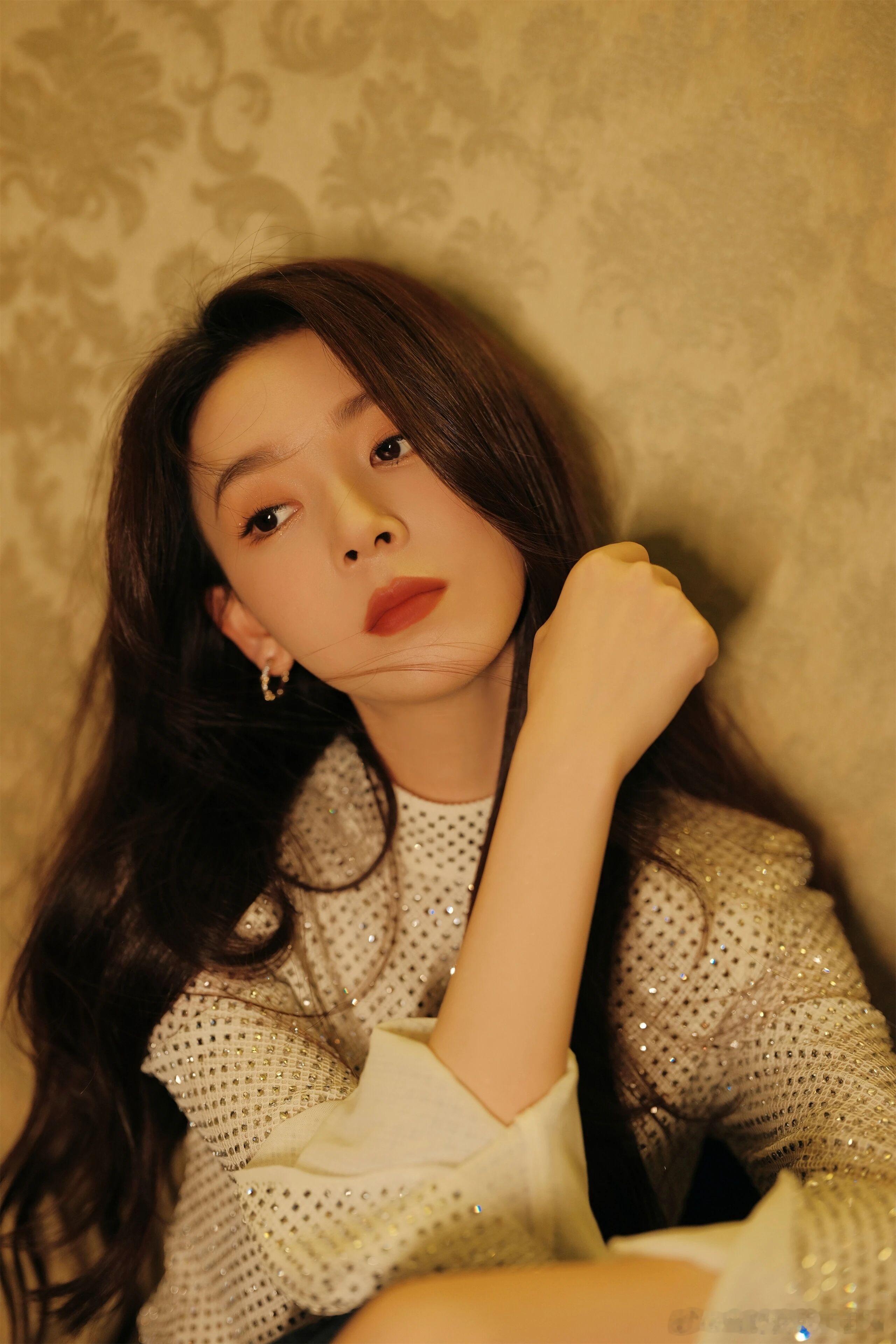 陈瑶 无法驯服四肢陈瑶依旧那么萌，练习街舞舞步尝试驯服四肢，哈哈哈哈 但是不听话