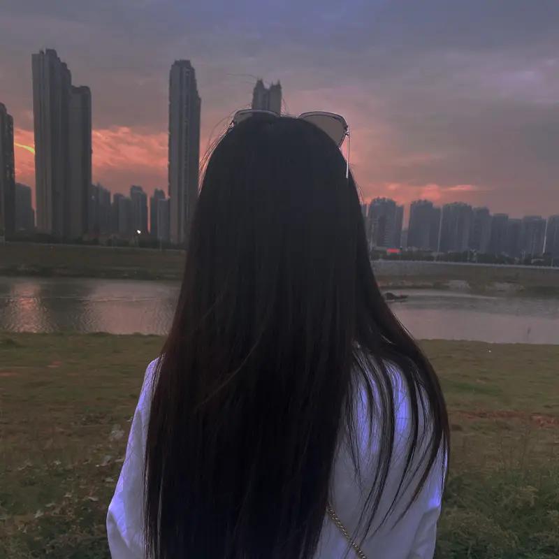 你们说女人最大的通病是什么? 女人最大的通病，一是太在意别人看法。发个朋友圈反复