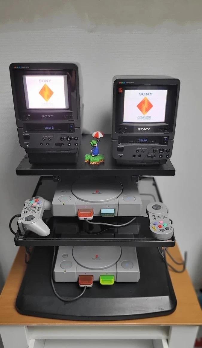 Dual 1988 Sony EV-DT1 & PlayStation
1988