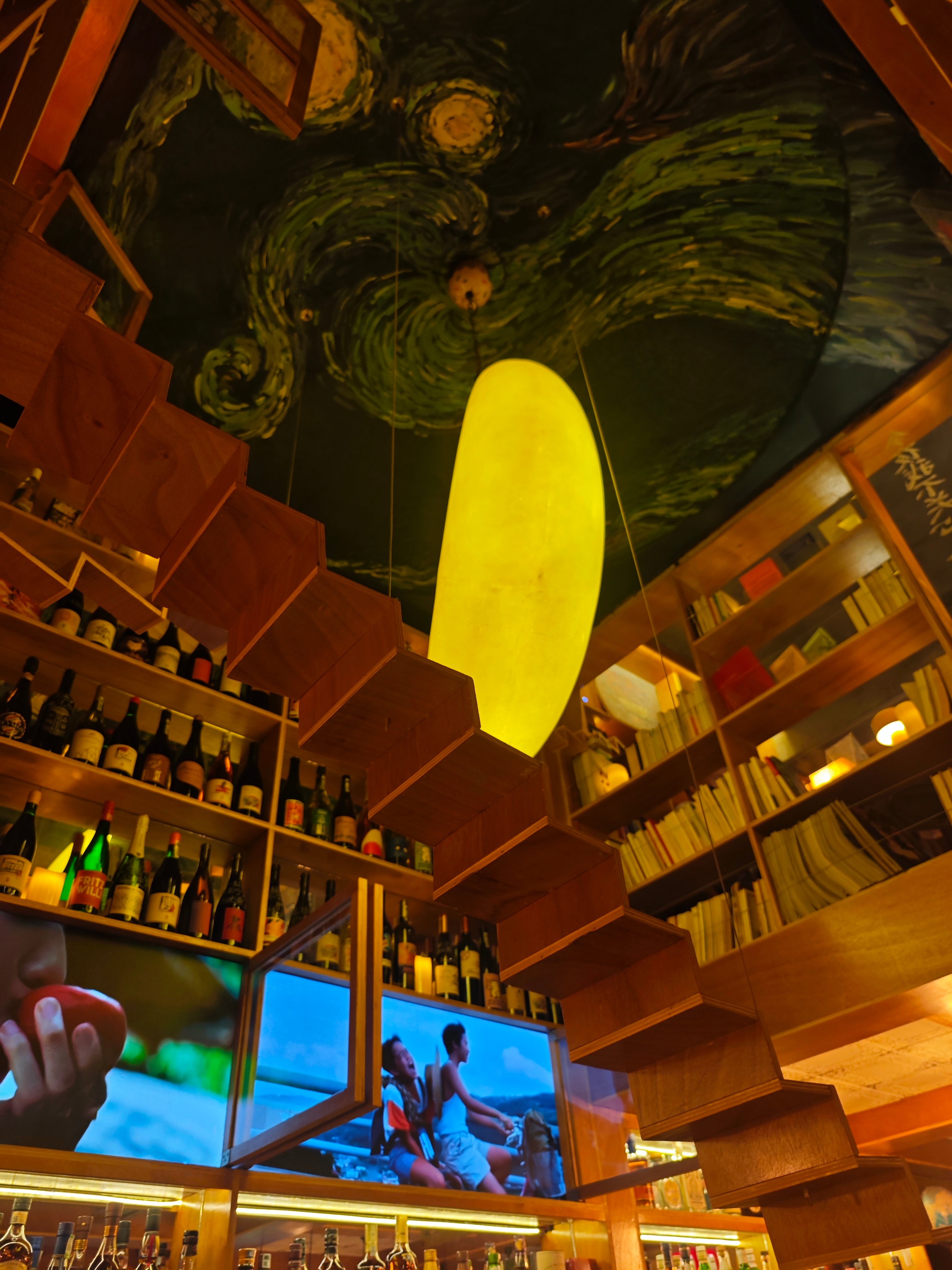 祝你像鸟，可以在讨厌的人头顶拉屎。 马鞍山·银河便利店