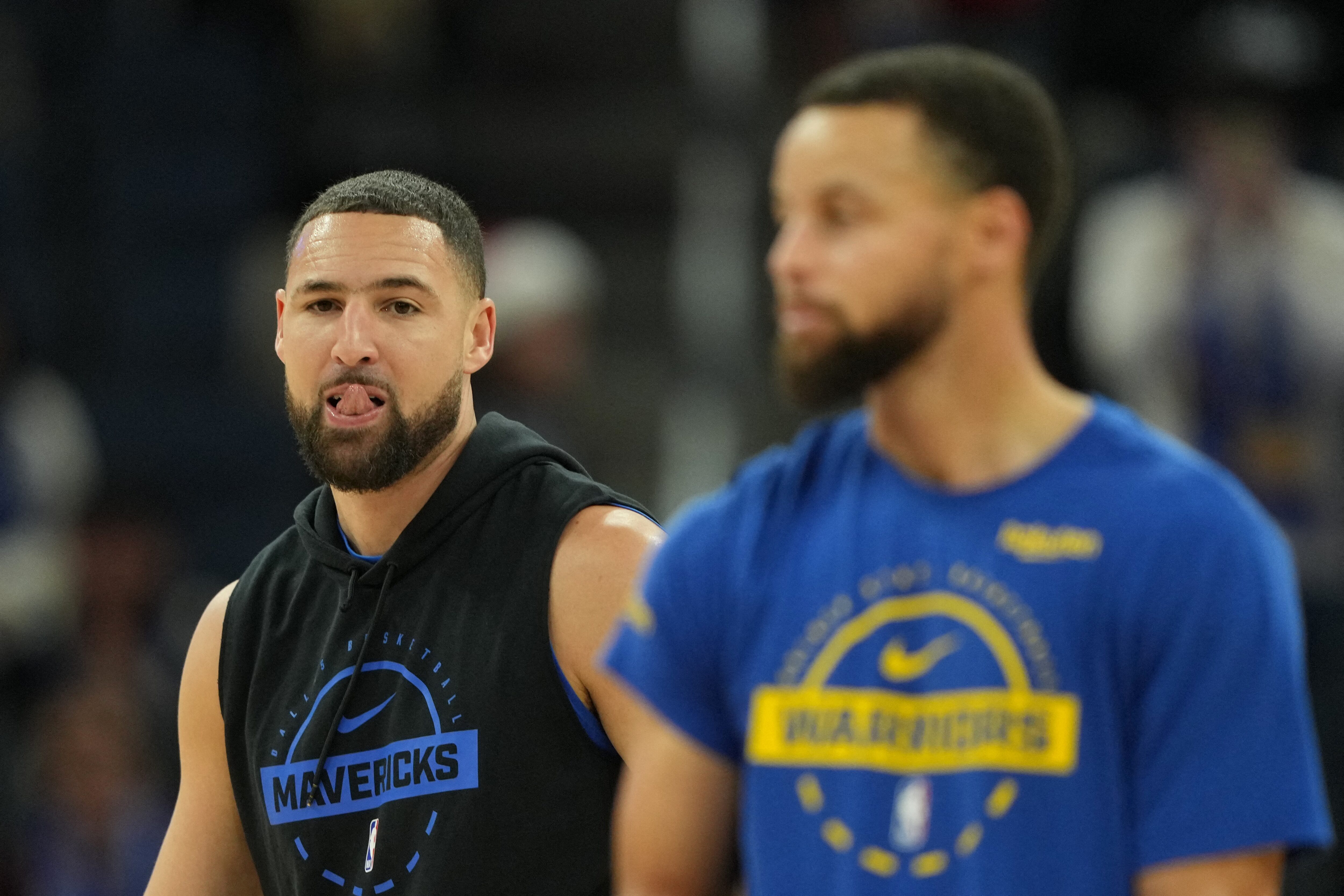 金州勇士NBA球员评分 库里-我的评分：连库里自己都知道圣诞大战魔咒，今日打铁欢