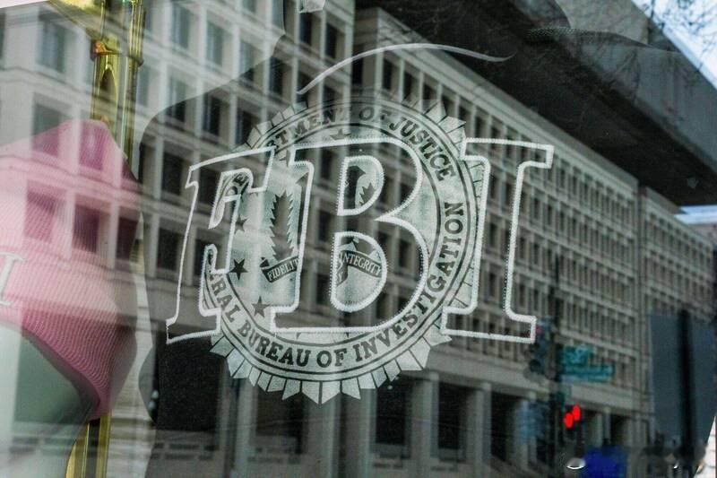 F-15飞行员消息外泄增救援难度！特朗普震怒 FBI火速逮一泄密人海外新鲜事美以