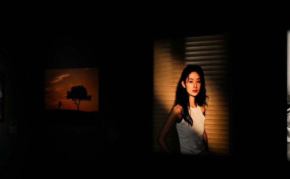 被郭晓婷的镜头治愈到影像展惊喜偶遇郭晓婷！开幕式上她分享拍照心得，镜头下的上海满