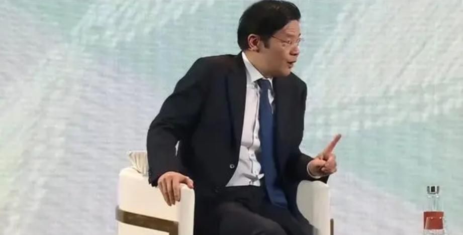 近日，新加坡总理黄循财要中国忘记与日本历史仇恨，并声称东南亚已忘记仇恨，中国也应