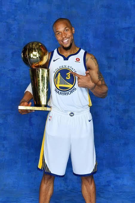 祝两届全明星和连续两年随金州勇士队夺得 NBA 总冠军的球员大卫韦斯特45岁生日