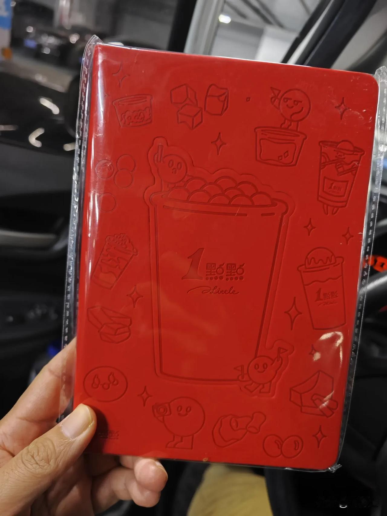 冬日生活记录1点点(罗斯福广场店)，就在大连罗斯福负一层电扶梯旁，下了电梯就看到