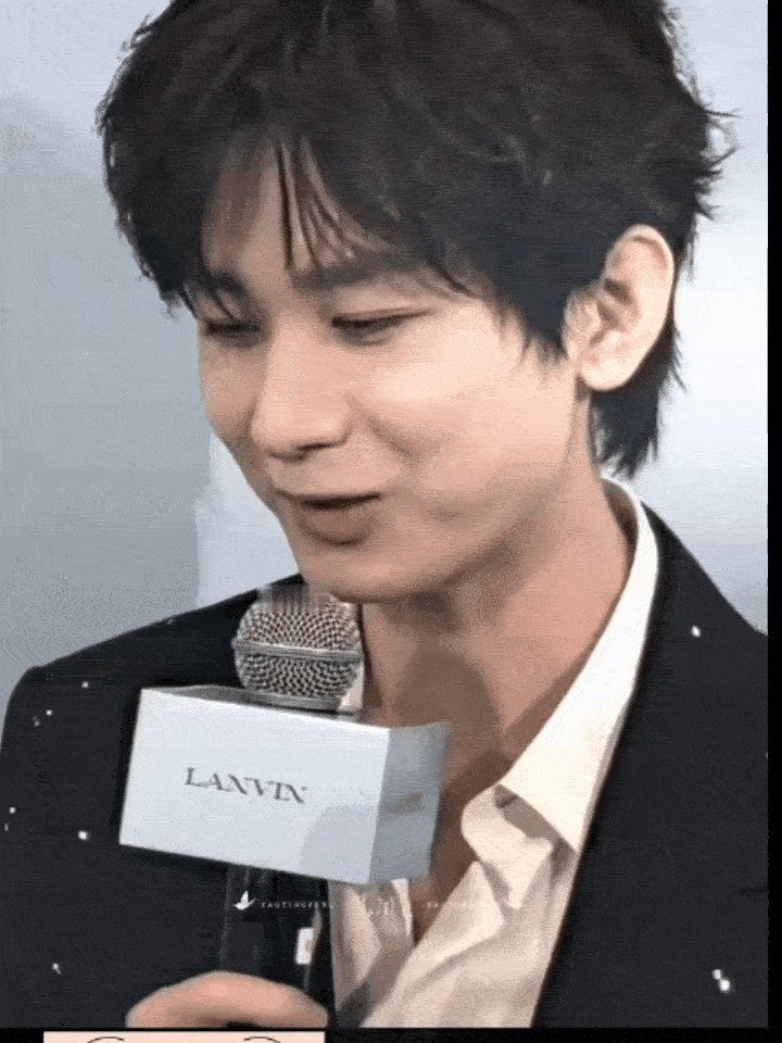 这是啥活动？这脸真～～帅～啊！ 