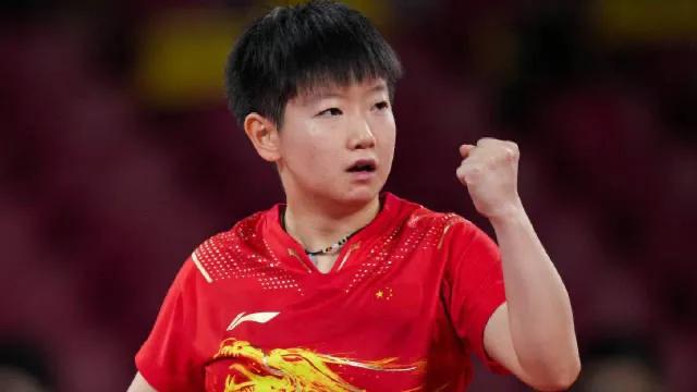 平野美宇夺冠高兴早了！孙颖莎爆冷丢冠事出有因，国际乒联官宣，小魔王因祸得福，日本