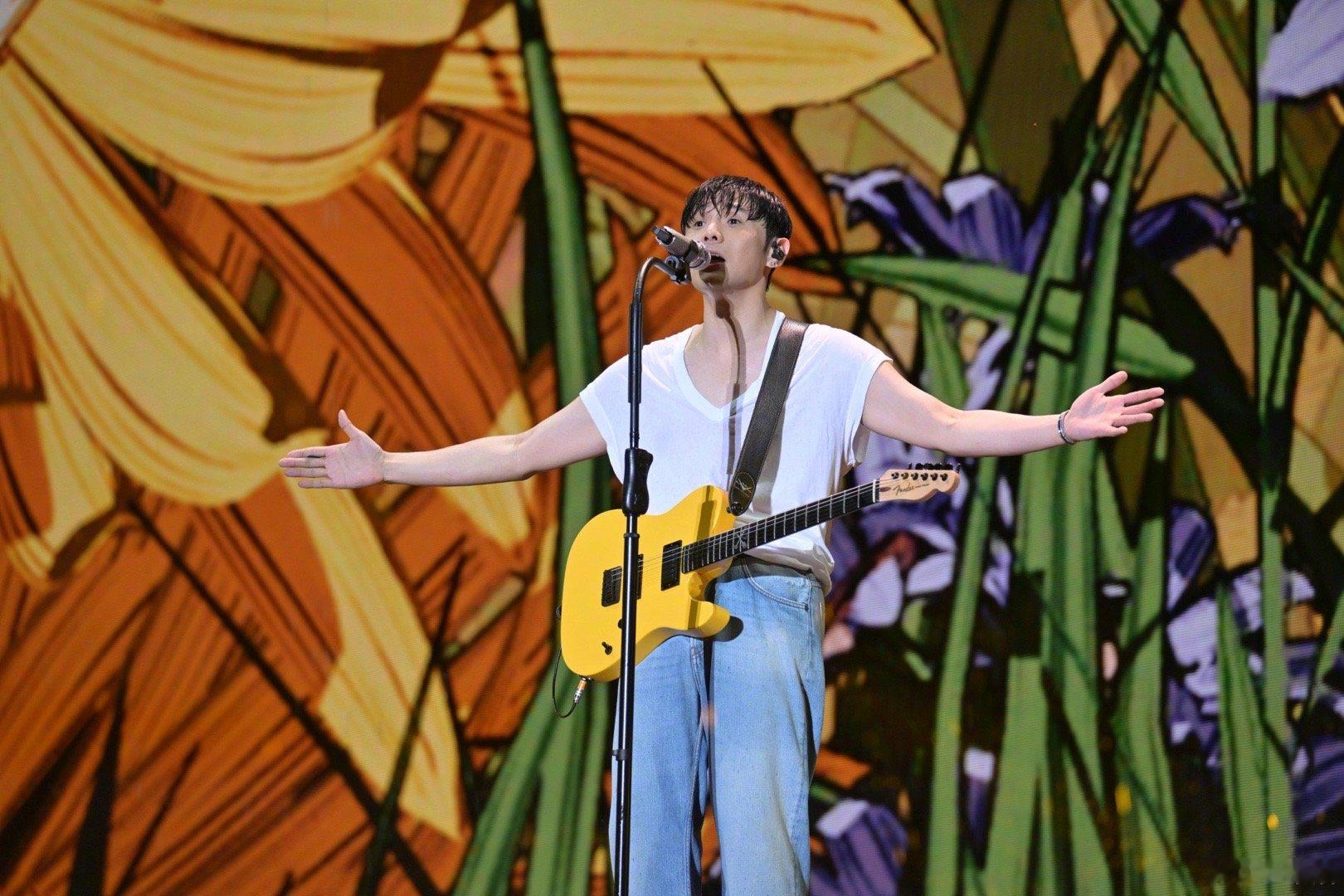 #李荣浩居然有卧蚕#那样的小眼睛，居然有卧蚕，真的是让我们感受到了不一样的魅力呀