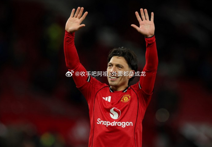 利桑德罗·马丁内斯在一档节日中表示，去年遭遇膝盖重伤之后自己一度都不想再踢球，但