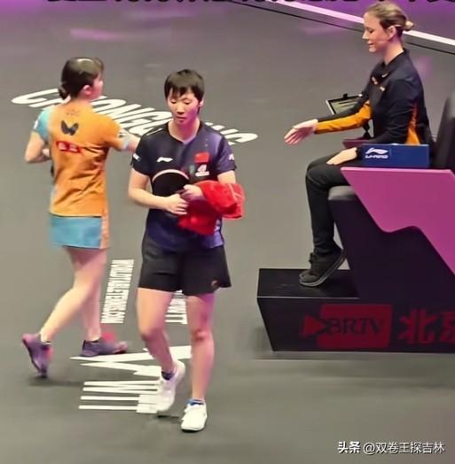 王曼玉输球压力给到了陈熠和陈幸同。
陈幸同首轮对战奥地利选手波尔卡诺娃。陈熠首轮