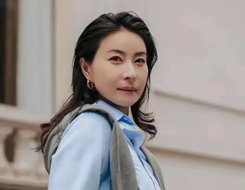 44岁郭晶晶：从跳水皇后到亚太影响力人物，她的人生始终闪耀
 
44岁的郭晶晶，