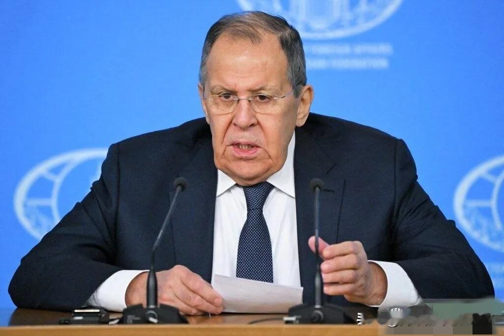 俄罗斯外长拉夫罗夫在2025年俄罗斯外交总结发言时明确指出，任何旨在保留基辅政权