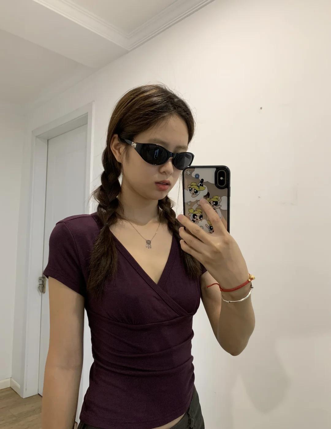 打工人通勤穿搭（上衣17💰裤子50💰）
小宝们这上衣巨显瘦[皱眉]ootd 