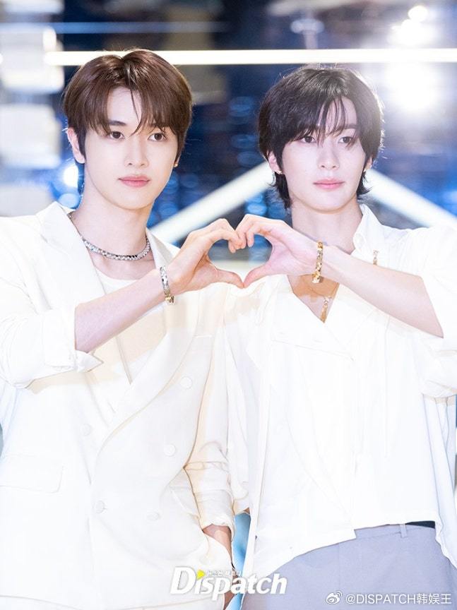 16日，RIIZE成员成灿、anton出席了某品牌在首尔举行的宣传活动。成灿[超