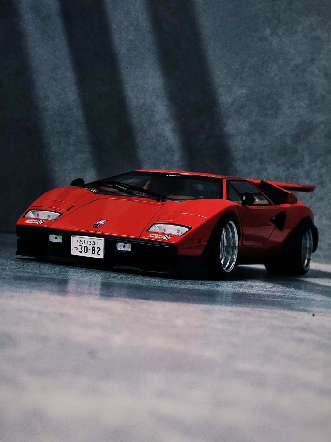 【楔形神话—兰博基尼Countach】在汽车设计的历史长河中，有些车型是进化，有