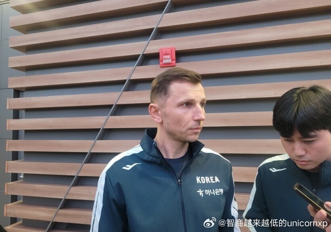 韩国男篮拉脱维亚籍主帅Nikolajs Mazurs年薪仅有7万美金[思考]亚洲