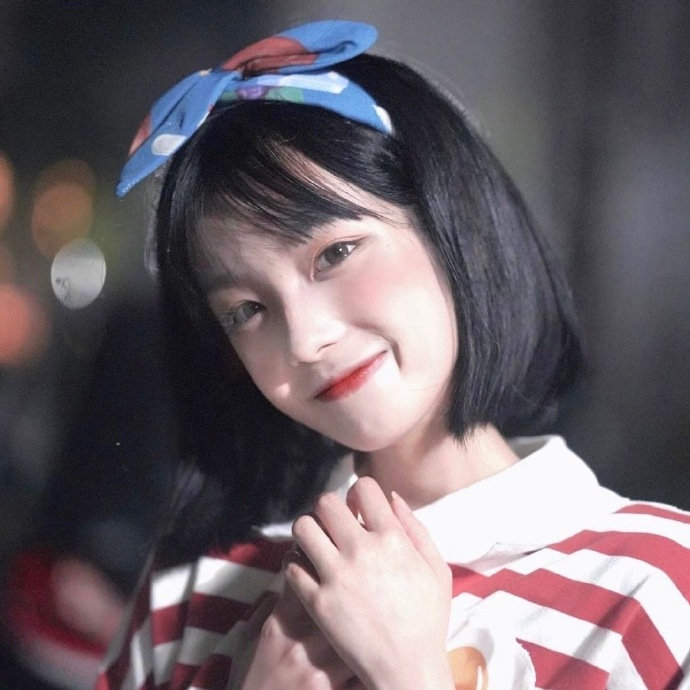 “幸福有很多种，有班上，有钱花，就很幸福。” 