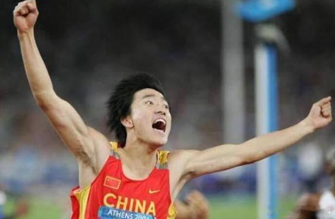 刘翔2004年奥运会夺金的110米栏12秒91，至今都还是奥运会纪录，奥运男子径