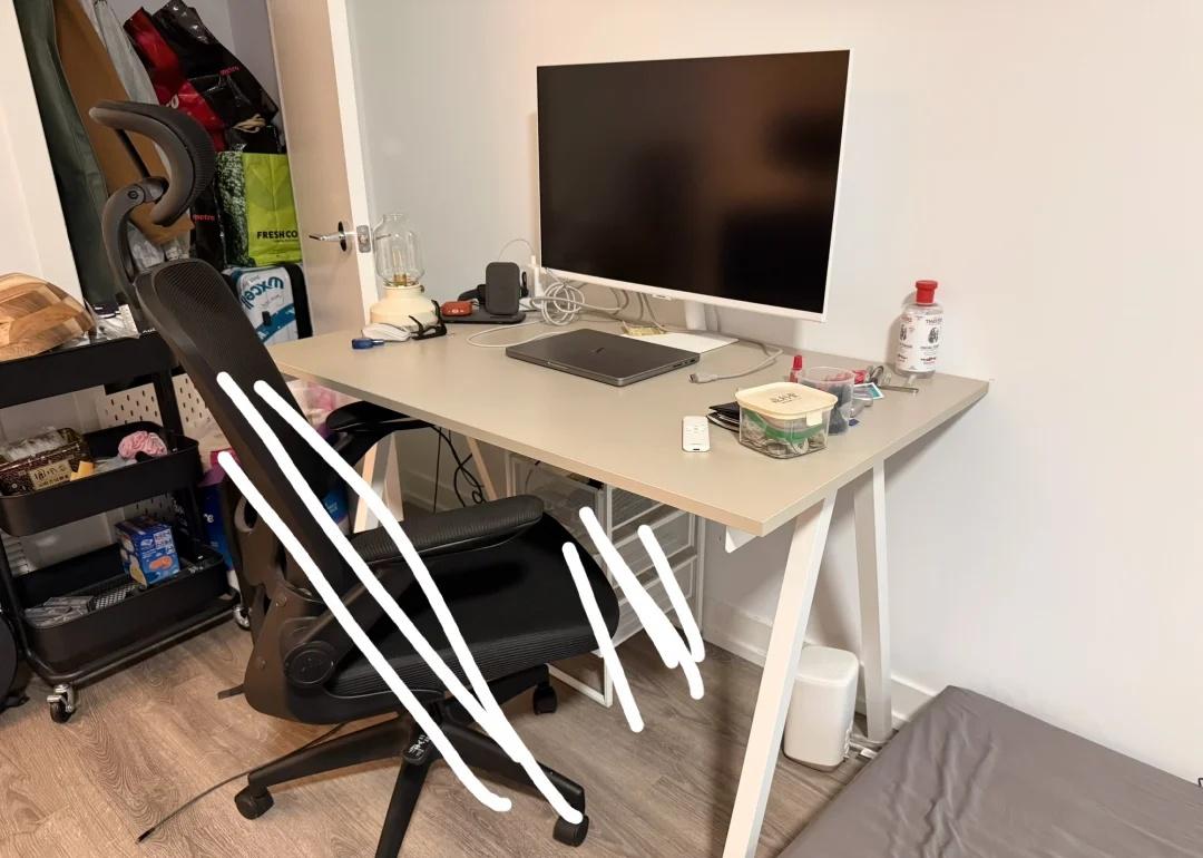 多倫多 DT 搬家
桌子50🔪
Samsung M5 32”屏 150🔪
其