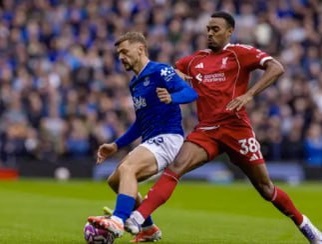 今日继续朝着好的方向出发！作品：埃弗顿vs伯恩利    埃弗顿坐镇主场，伯恩利恐