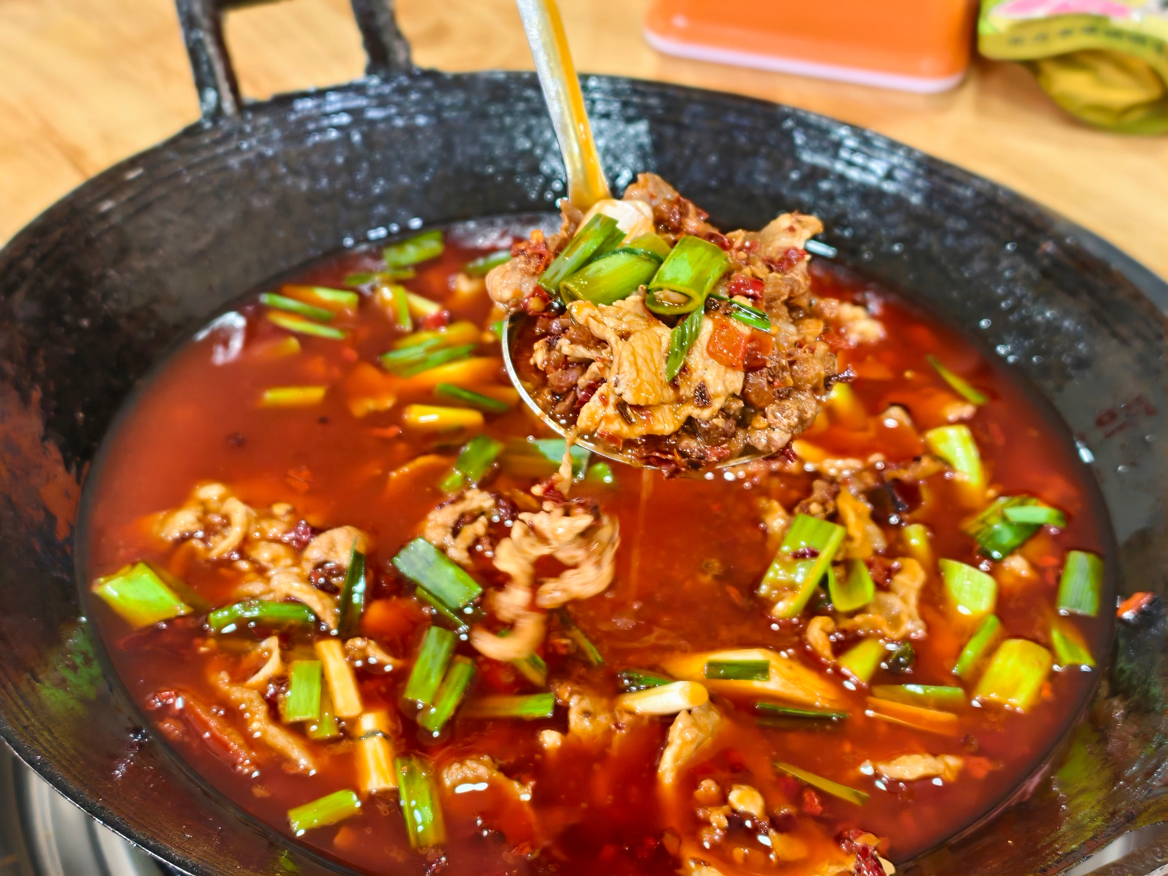 地摊火锅吼吼食啊 贵阳·莽莽香地摊火锅·豆豉·豆米·干锅(黔灵山公园店)