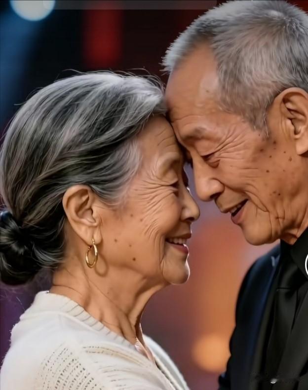 人人都有父亲母亲
坐标：辽宁朝阳管父亲母亲叫爸爸妈妈，你们那里叫什么？分享一下吧
