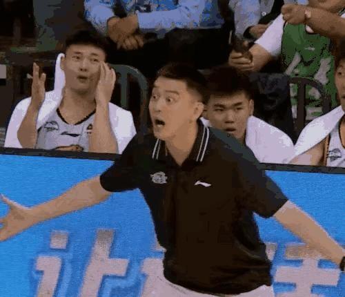 CBA季前赛京辽大战，要说这场比赛那是真得紧张刺激。双方比分你追我赶，谁也甩不掉