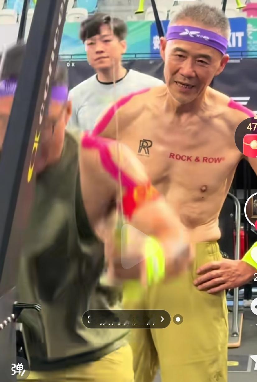 王石这是怎么了呢？怎么总是参加这种健身运动比赛呢？这是为了生活嘛？还是为了向妻子