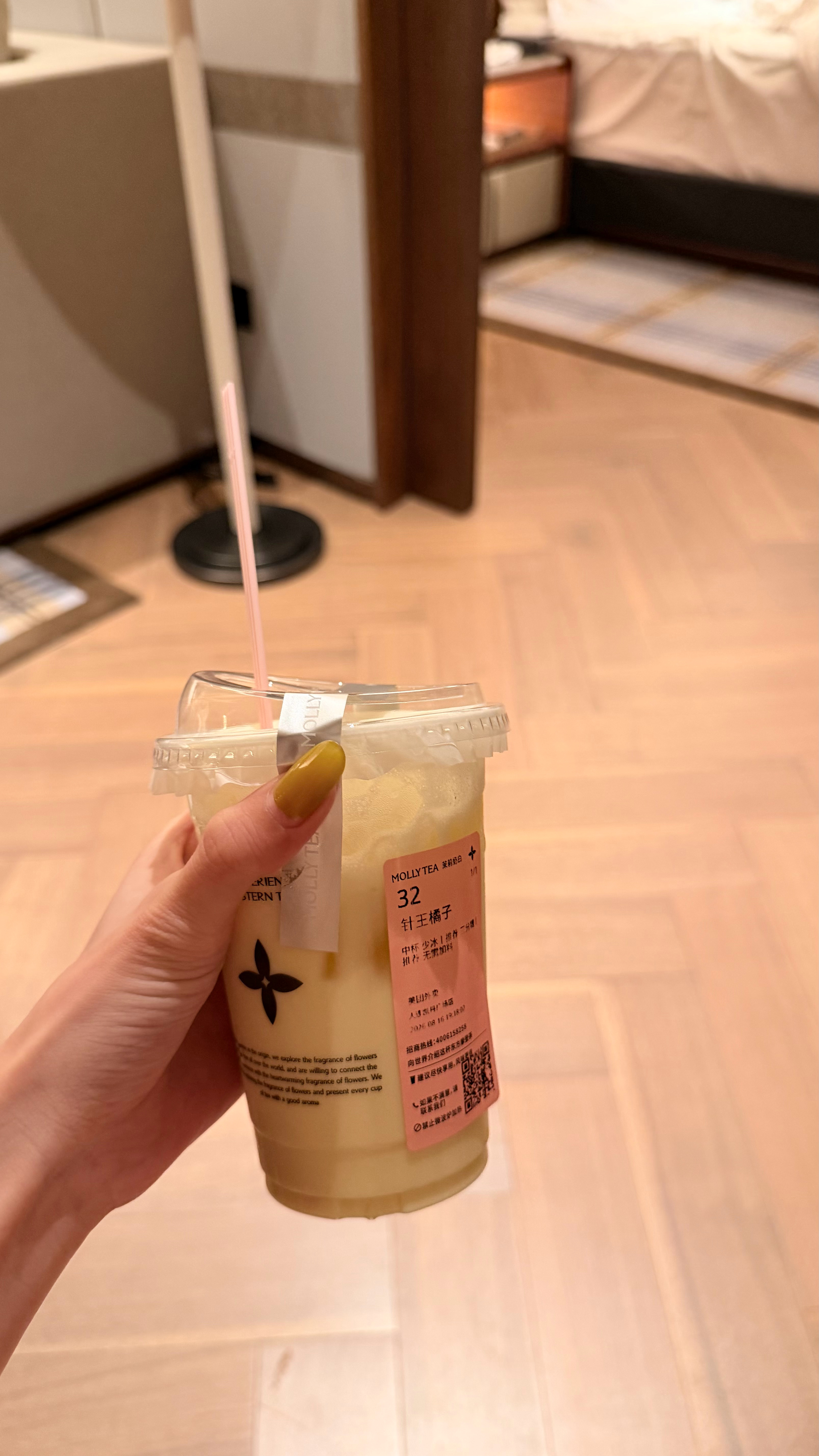 今天喝这个，还是喜欢针王葡萄 