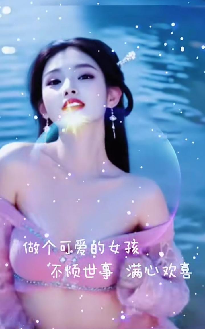 上联：云卷云舒知聚散
下联：…………………
下联：雨来雨走晓阴晴
赏析：意境相关