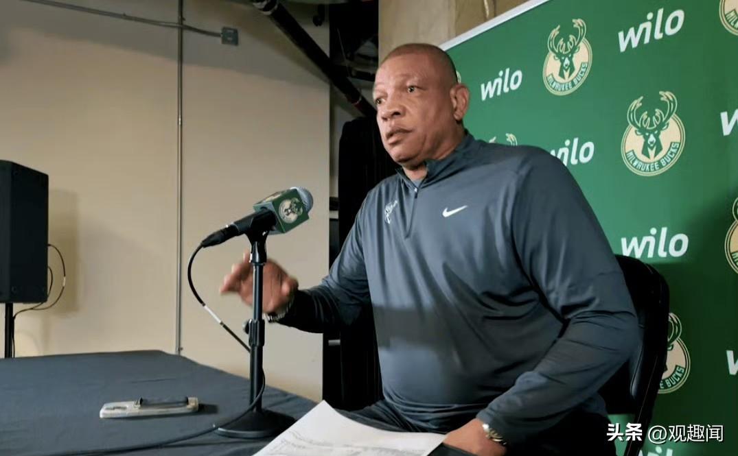 主帅里弗斯赛后直言满是遗憾！
本赛季雄鹿彻底无缘季后赛，
 
他表示，球队自他接