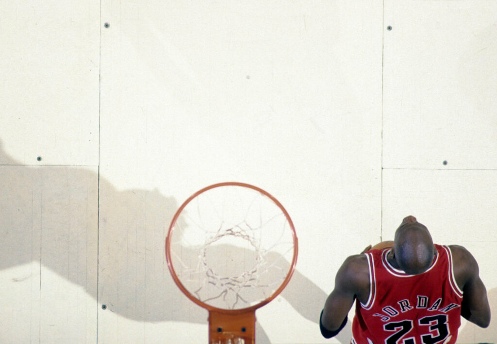 Michael Jordan 这角度看 进气口宽大 