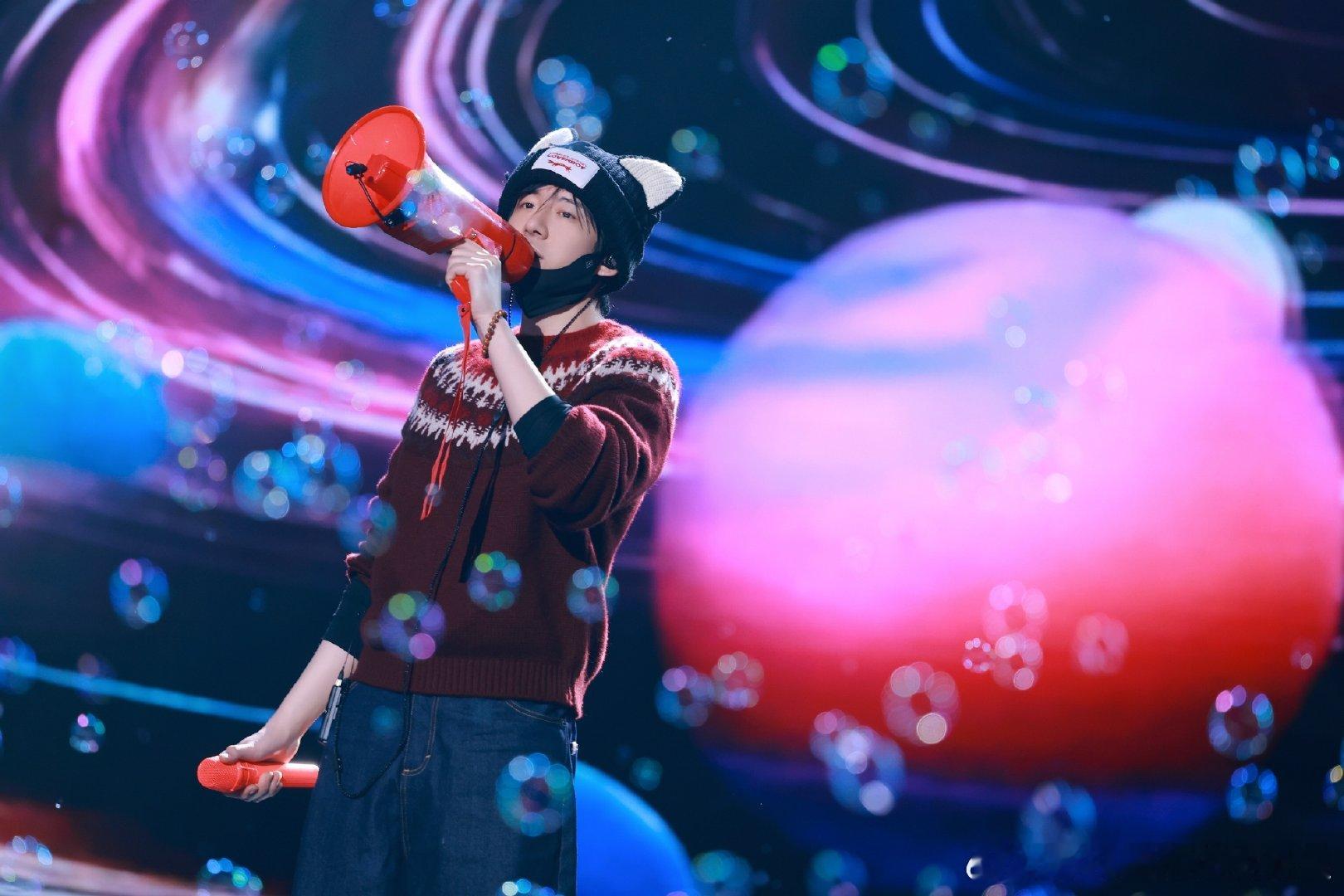 刘宇宁江苏春晚彩排图送达刘宇宁江苏春晚彩排图刘宇宁江苏春晚彩排图送达 