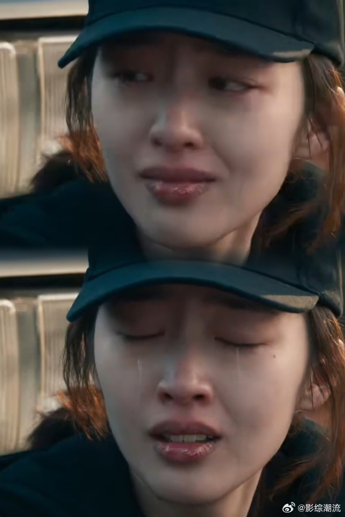 邓恩熙情绪张力邓恩熙情绪戏 邓恩熙这段哭戏我直接封神！从眼眶泛红强忍泪水，到鼻尖