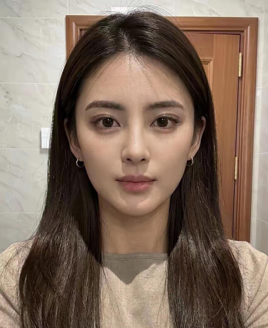 已离婚，喜欢她的人可以排队追求了