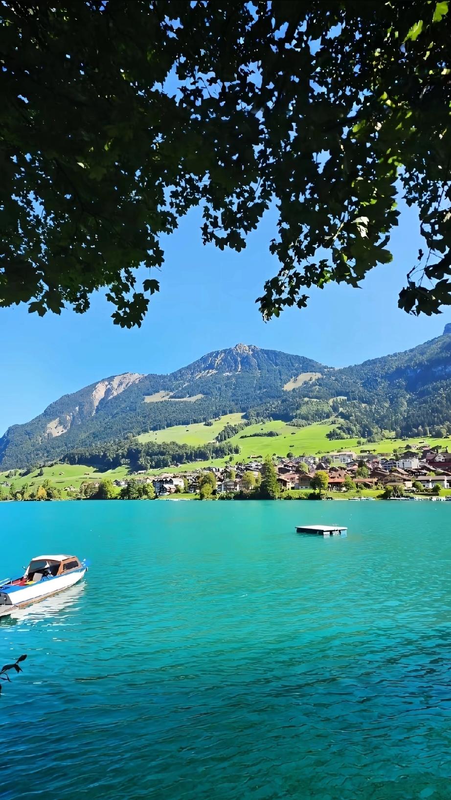 一位按摩店的小姐姐说：“来我这里的人想占我的便宜，我有办法让他们既占不到便宜，还