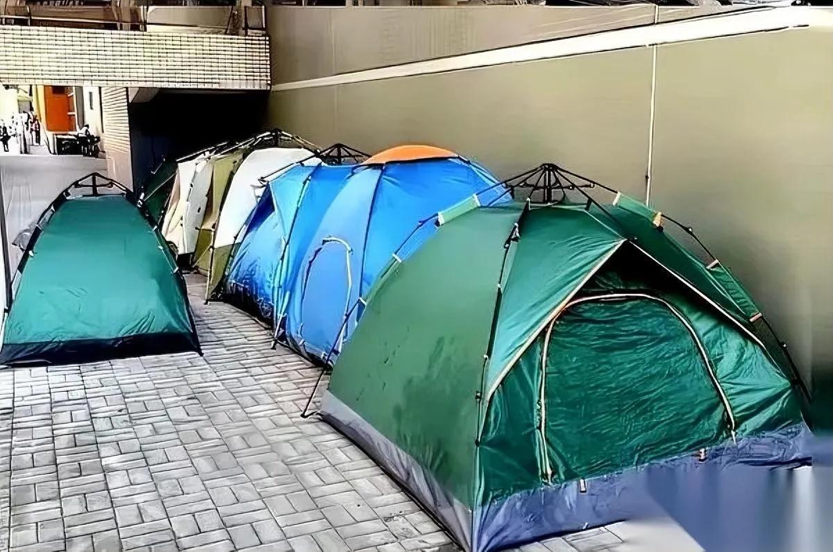 露营能洗澡了！惊不惊喜？

以前住帐篷最怕一身汗。现在民政部把6000多家公益浴