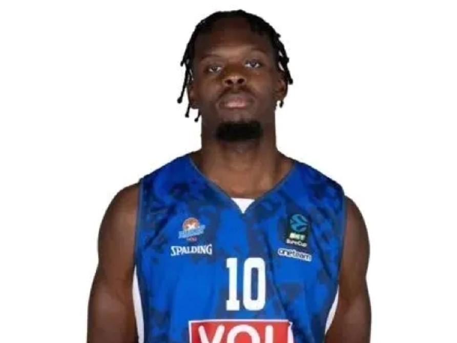 CBA最新消息：据直播吧消息透露，福建男篮基本确定要签约法国中锋约安·马昆杜，不