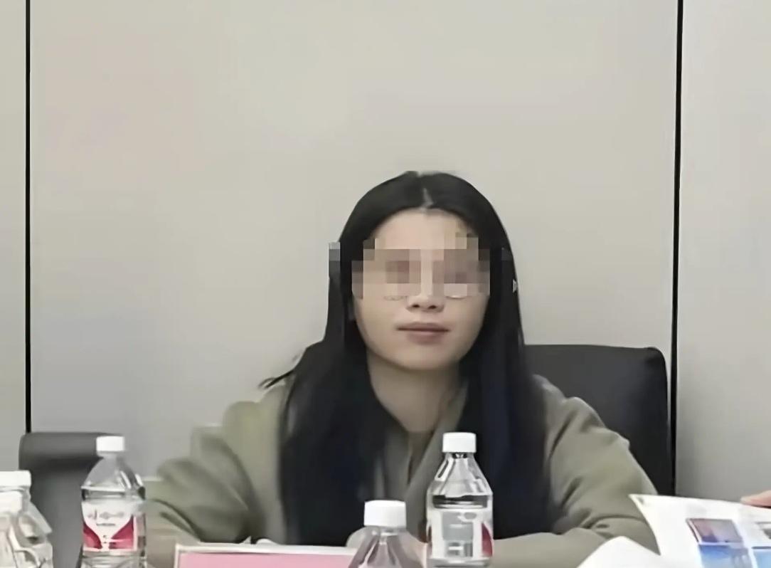 那位道了歉的女车主，现在可能面临着这2个窘境：

第1.影响以后的升职，我去查了