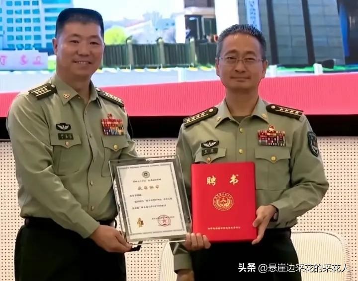 转业干部透露：祁发宝的六排勋表，是目前公开佩戴规格最高的之一，和平年代里大校以上